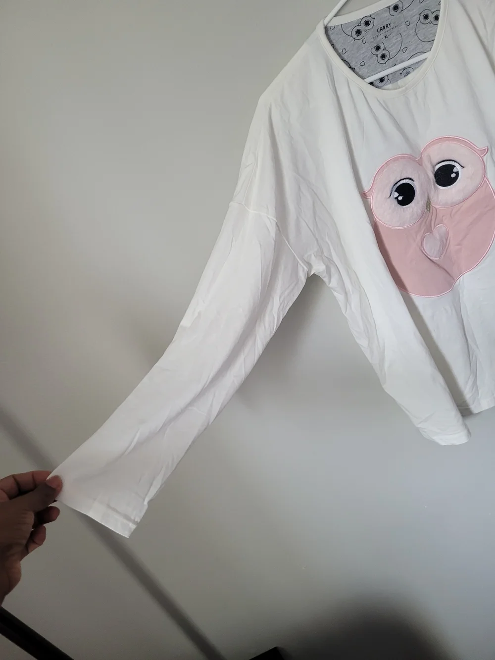 White Women's Long-Sleeve Pajama Top with Pink Owl Appliqué